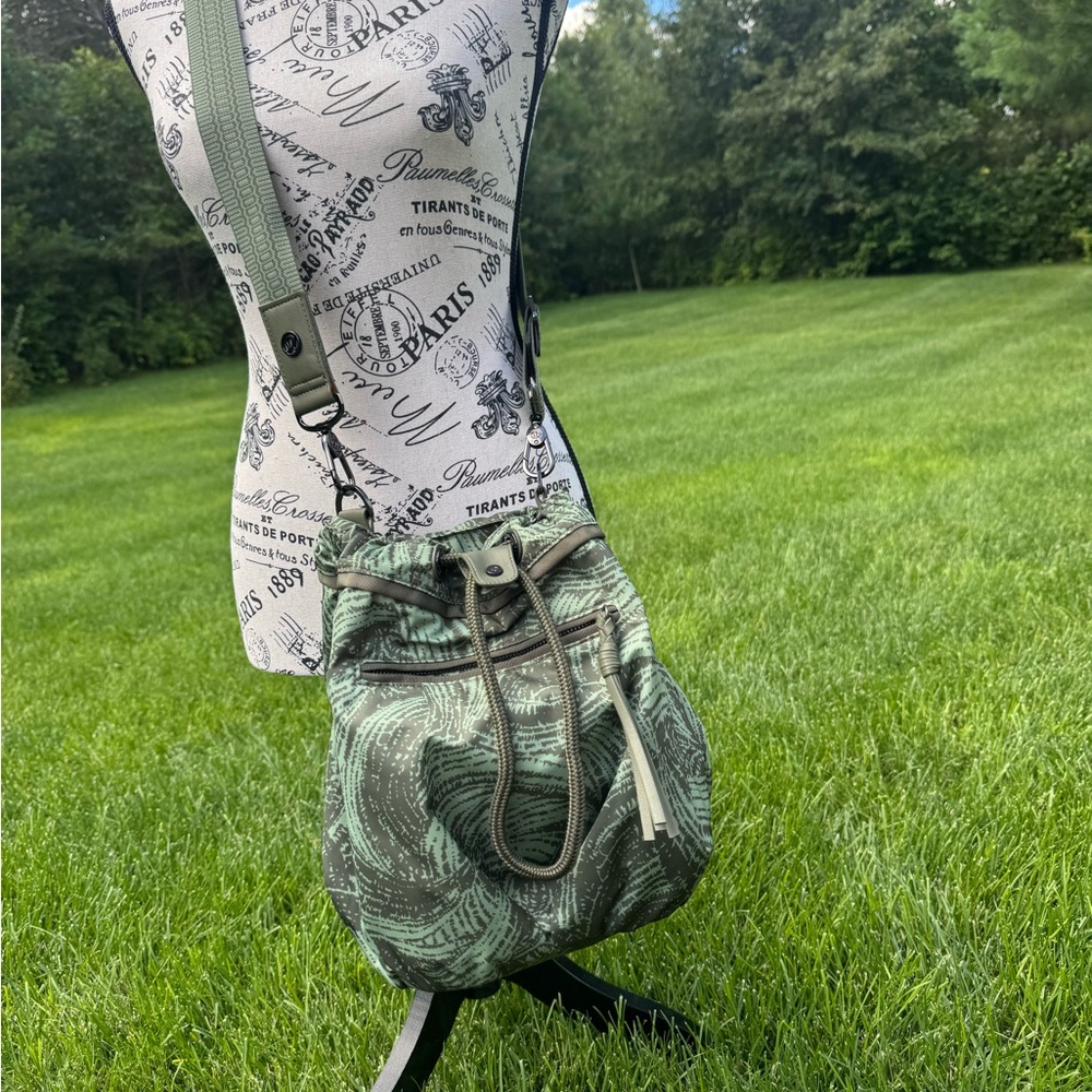 lululemon athletica Wanderlust Diversity Bag